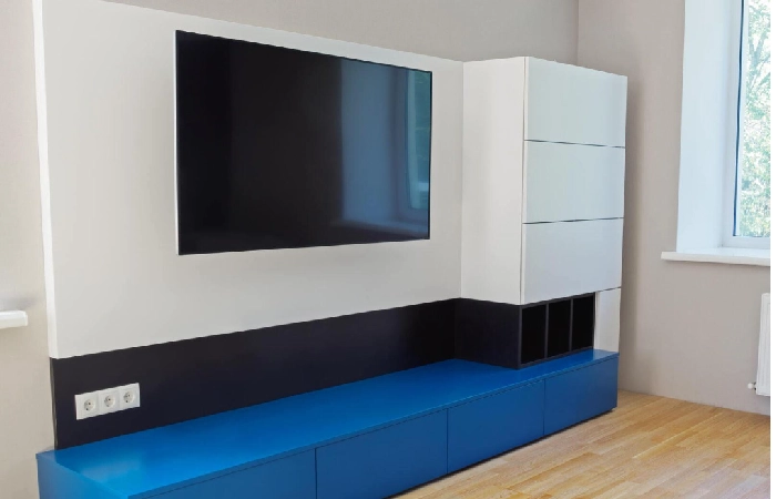 TV With Built-In Shelf